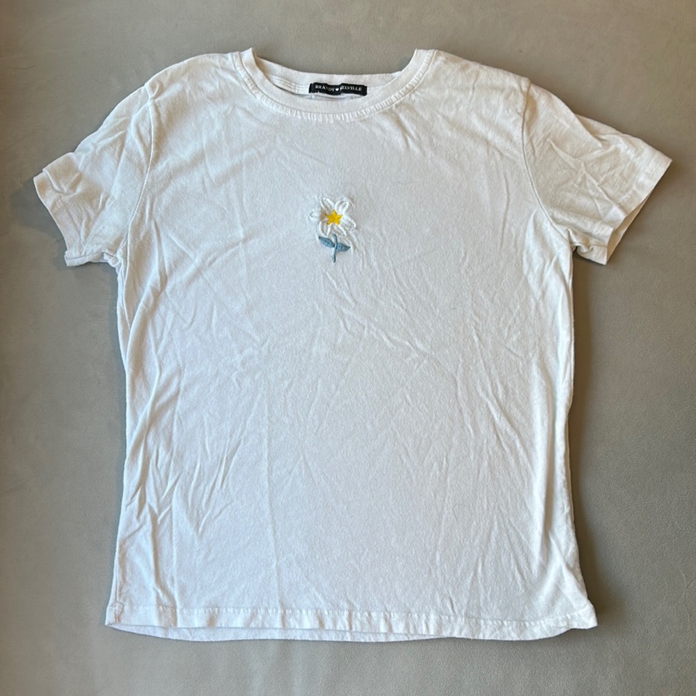 Brandy Melville White Daisy T Shirt Classic OS Like New!